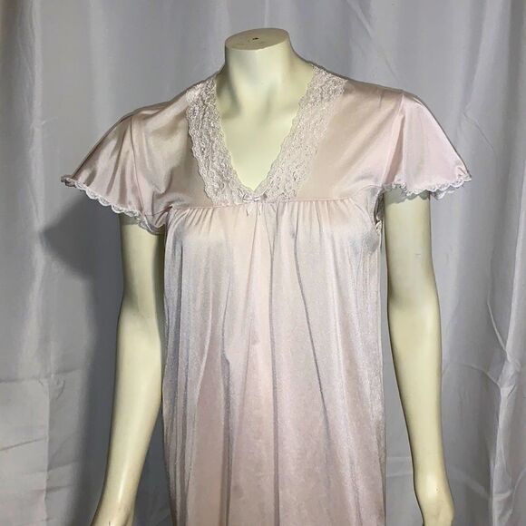 VGT pink nylon and lace sheer nightgown. Size medium - Picture 1 of 11